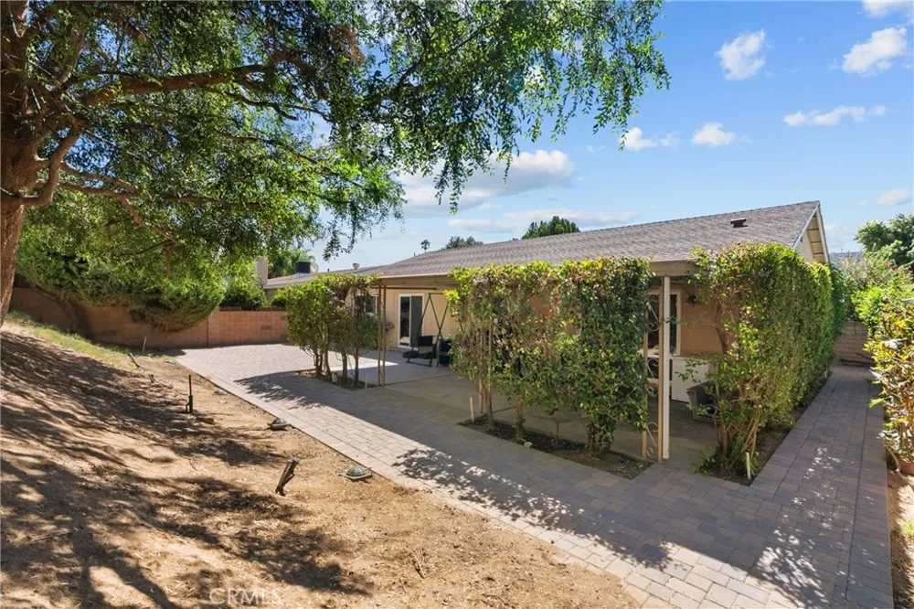 21153 Winterset Drive Saugus, CA 91350