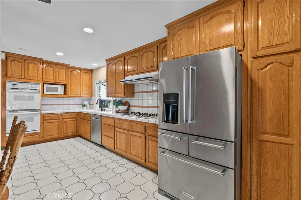 21153 Winterset Drive Saugus, CA 91350