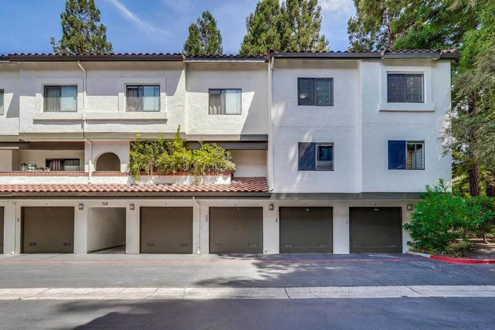 716 San Conrado Terrace #8 Sunnyvale, CA 94085