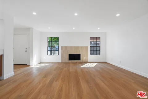 2541 Stoner Avenue #2