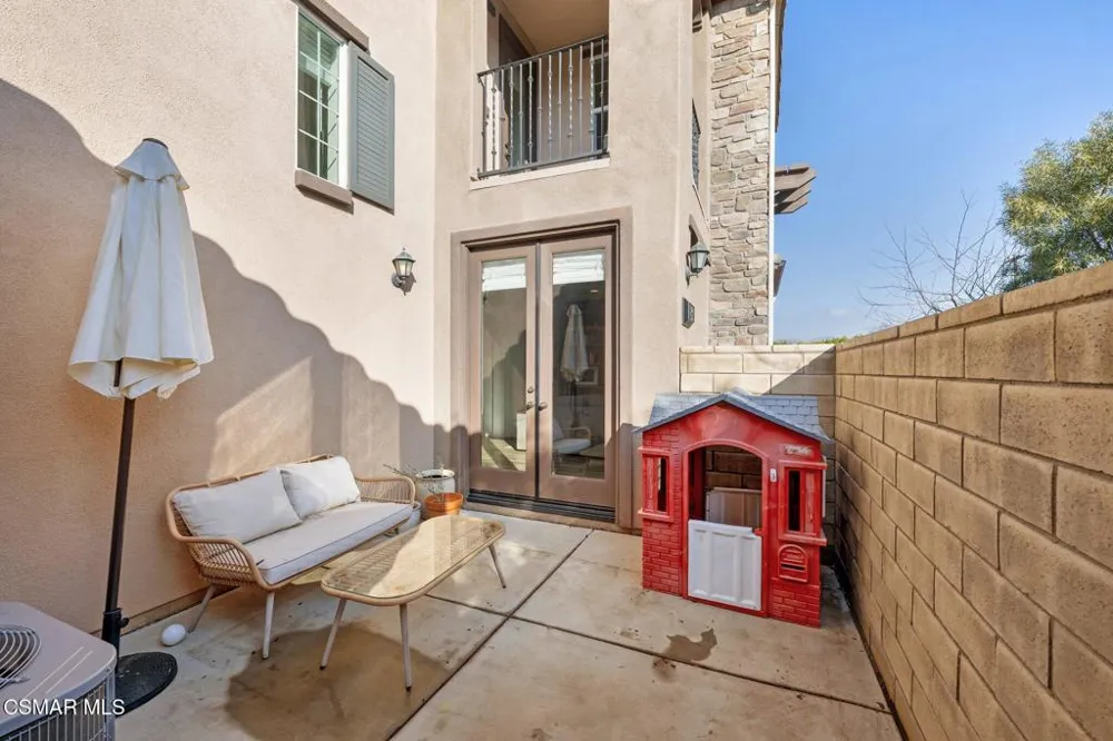 425 Stratus Lane #5 Simi Valley, CA 93065