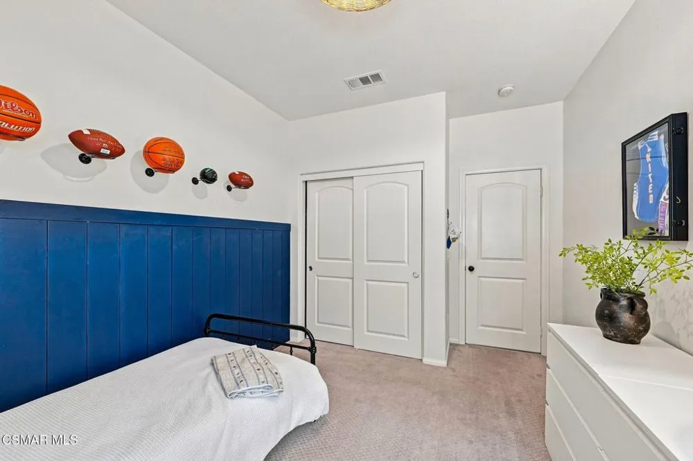 425 Stratus Lane #5 Simi Valley, CA 93065