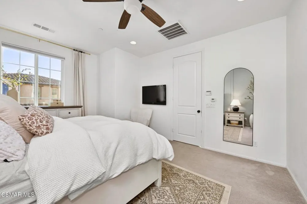 425 Stratus Lane #5 Simi Valley, CA 93065