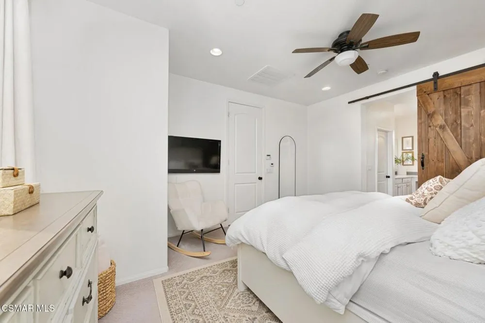 425 Stratus Lane #5 Simi Valley, CA 93065