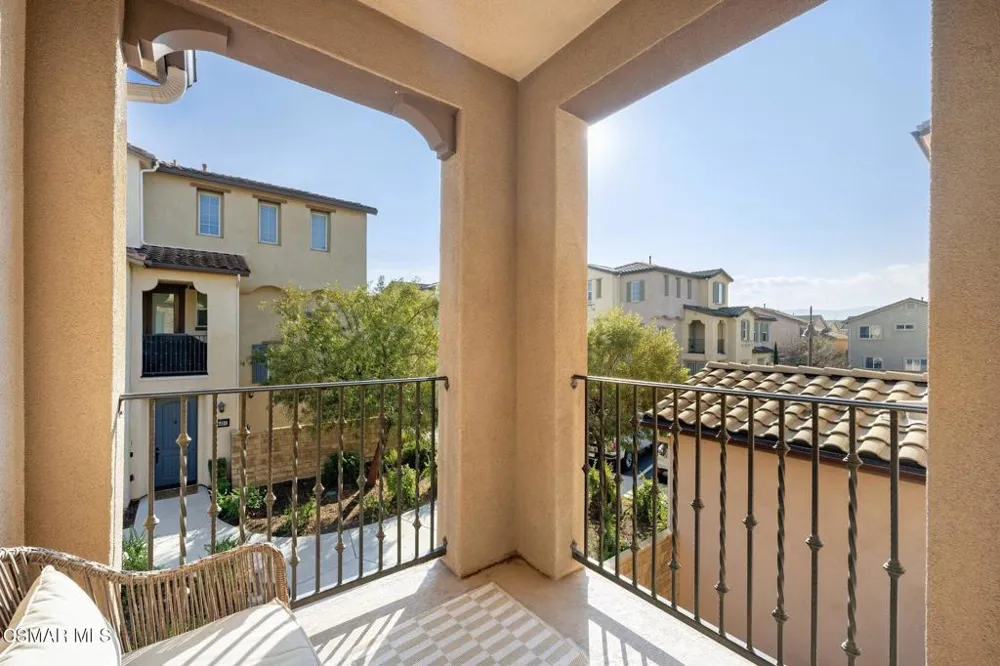 425 Stratus Lane #5 Simi Valley, CA 93065