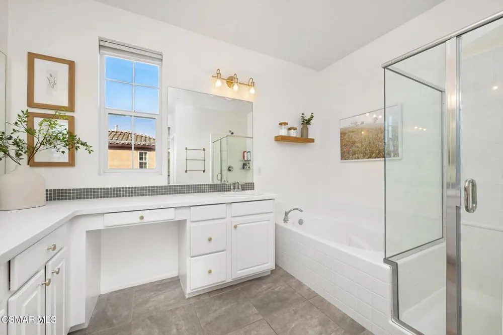 425 Stratus Lane #5 Simi Valley, CA 93065