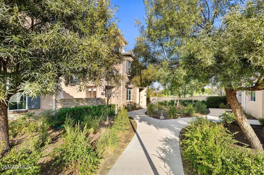 425 Stratus Lane #5 Simi Valley, CA 93065