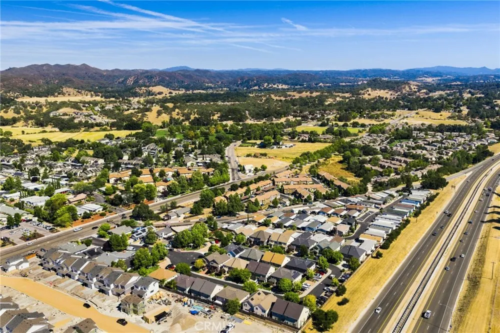 950 La Costa Court Atascadero, CA 93422