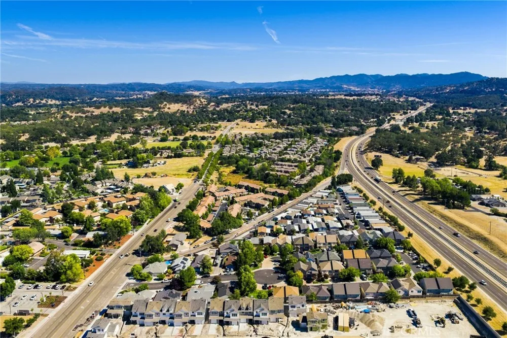 950 La Costa Court Atascadero, CA 93422