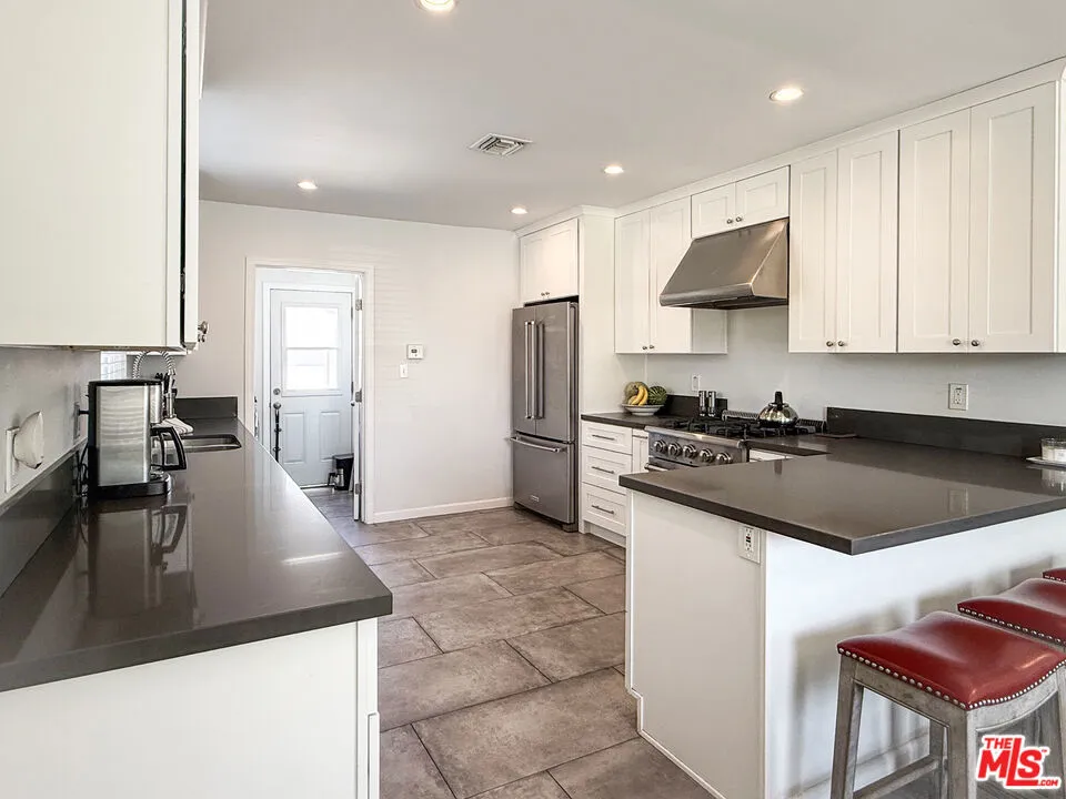 10930 Crossdale Avenue Downey, CA 90241