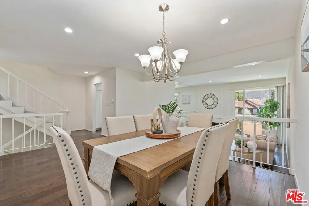 17253 Palisades Circle Los Angeles, CA 90272