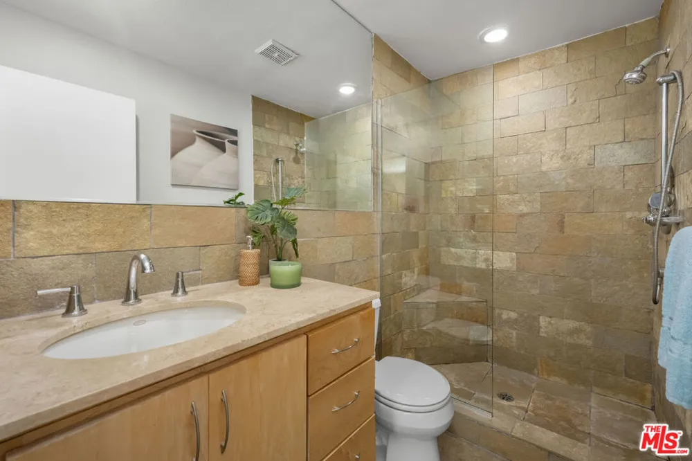 5007 Stoney Creek Road #429 Culver City, CA 90230