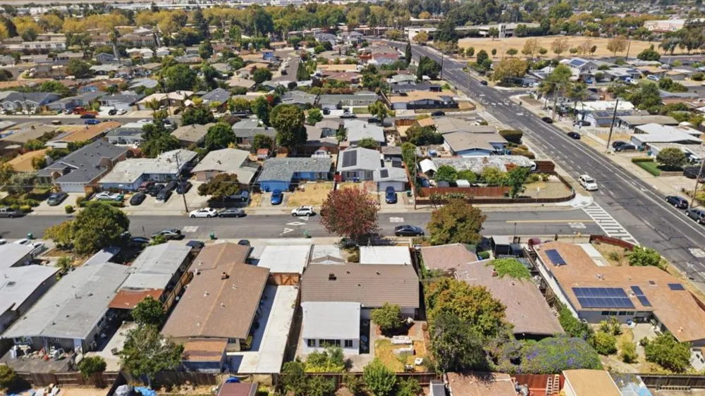 27532 Gainesville Avenue Hayward, CA 94545