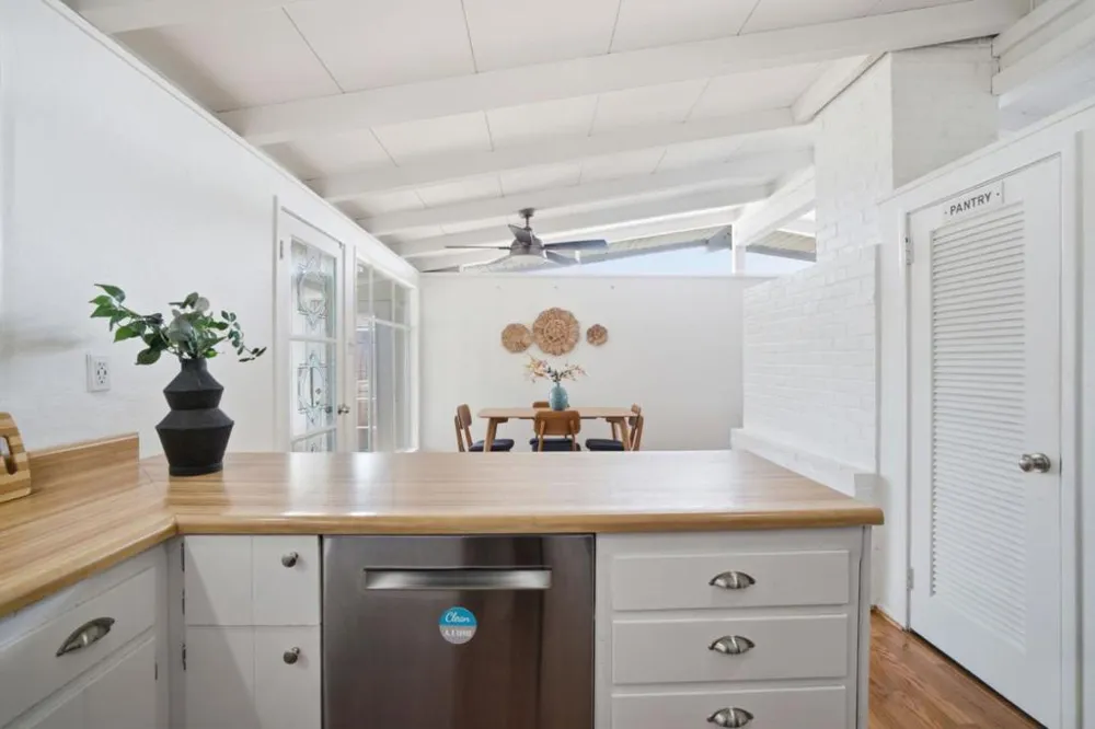 27532 Gainesville Avenue Hayward, CA 94545