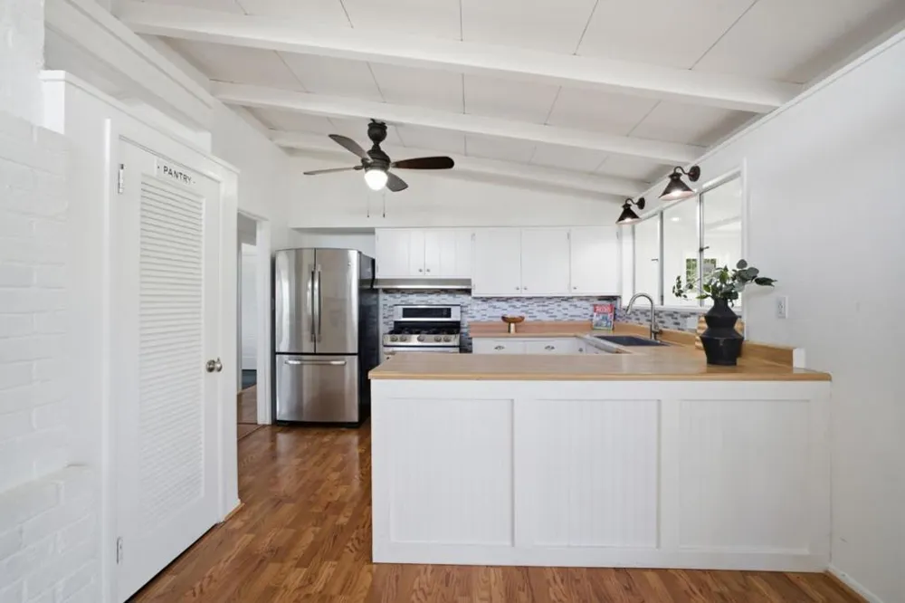 27532 Gainesville Avenue Hayward, CA 94545