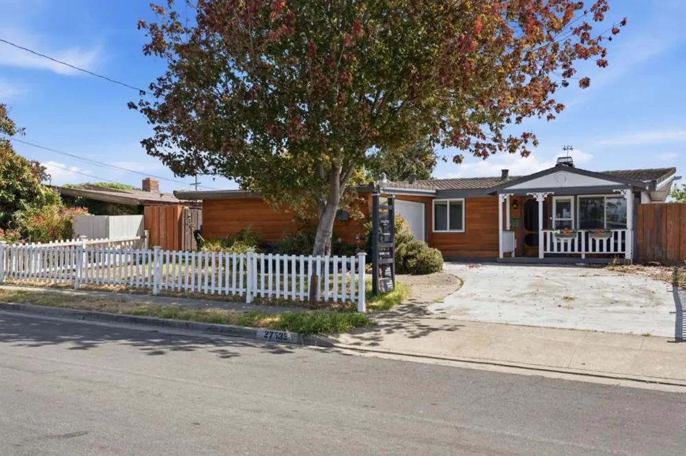 27532 Gainesville Avenue Hayward, CA 94545