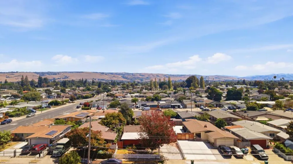27532 Gainesville Avenue Hayward, CA 94545