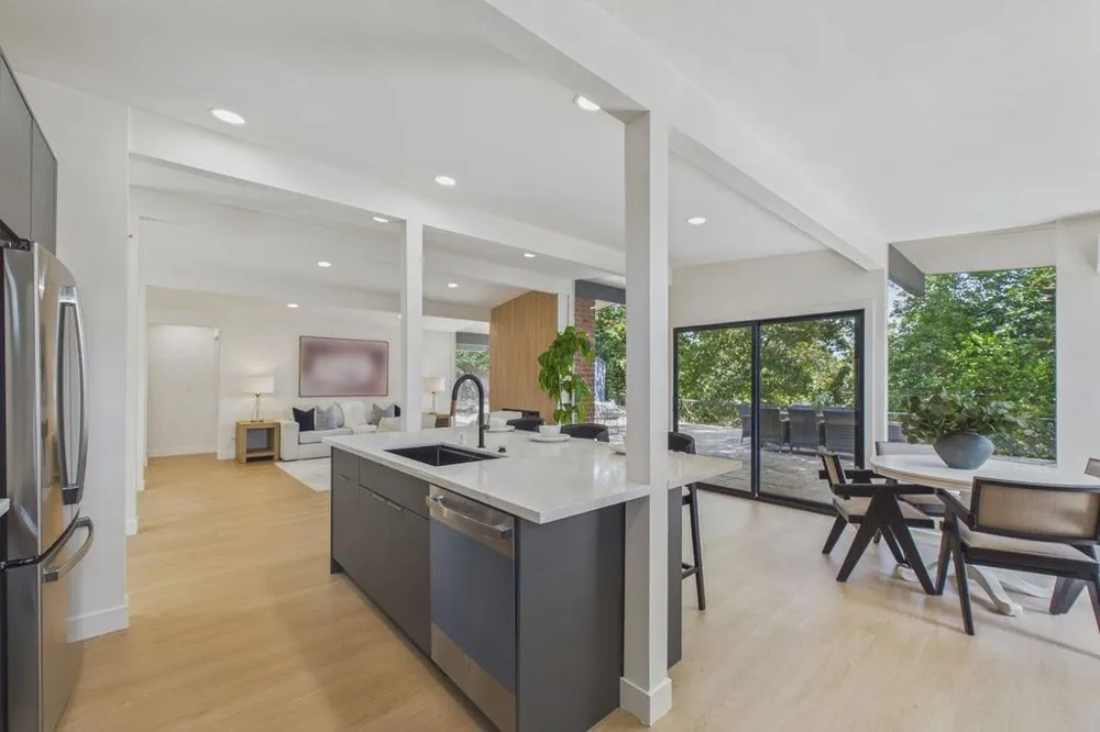 5667 Greenridge Road Castro Valley, CA 94552