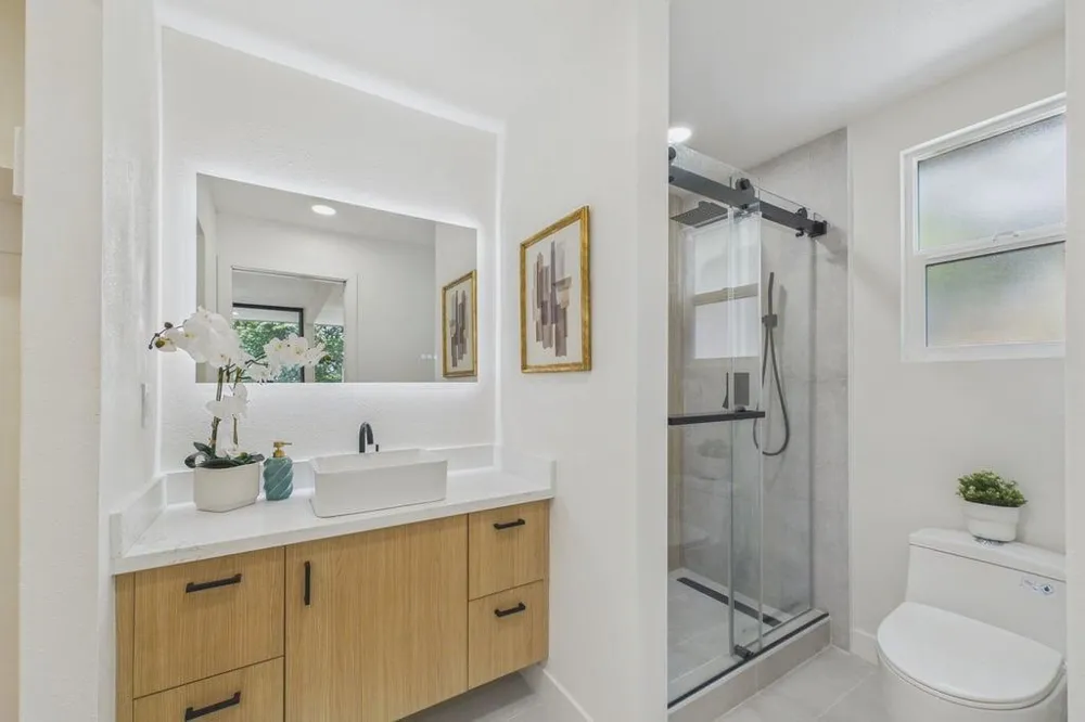 5667 Greenridge Road Castro Valley, CA 94552