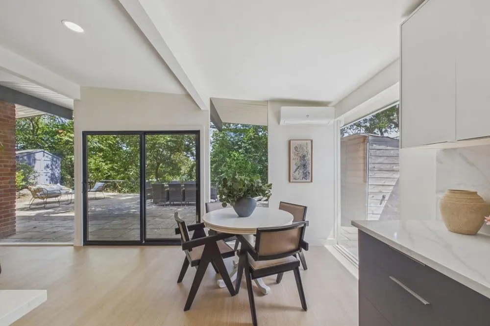 5667 Greenridge Road Castro Valley, CA 94552