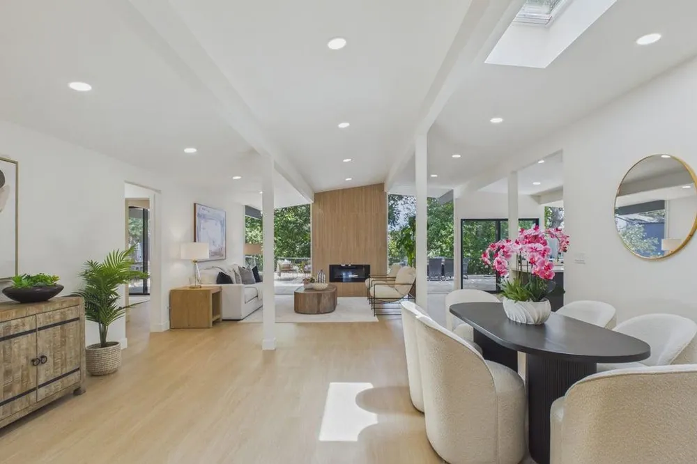 5667 Greenridge Road Castro Valley, CA 94552