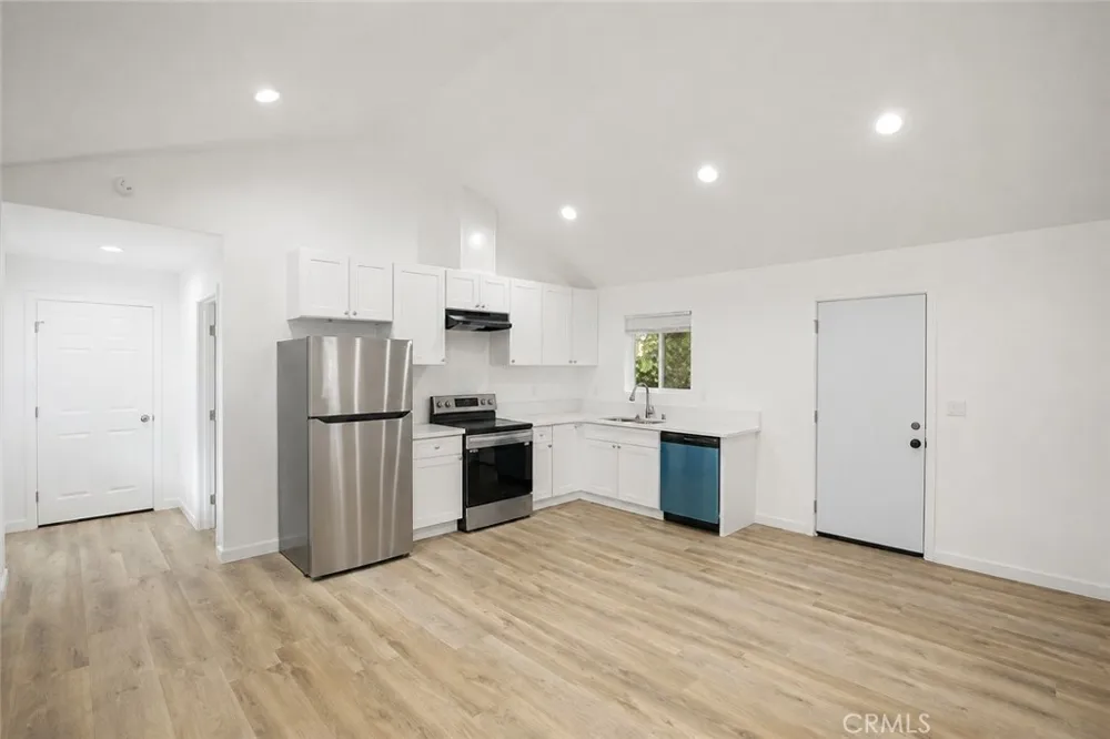 417 Citrus Orange, CA 92868