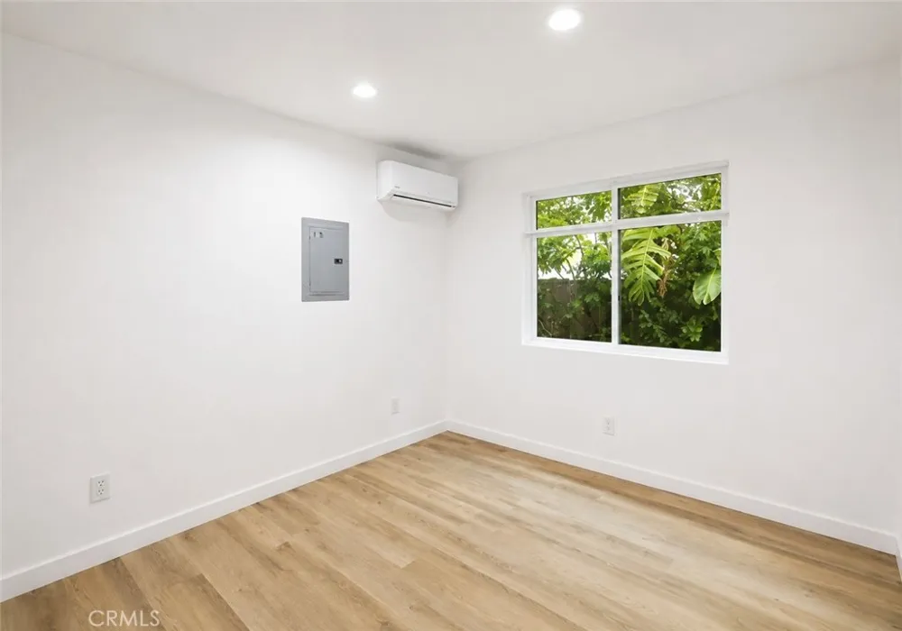 417 Citrus Orange, CA 92868