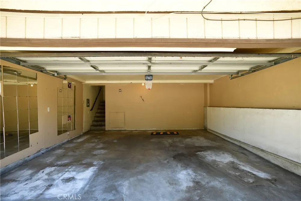 9601 Sylmar Avenue #1 Panorama City, CA 91402