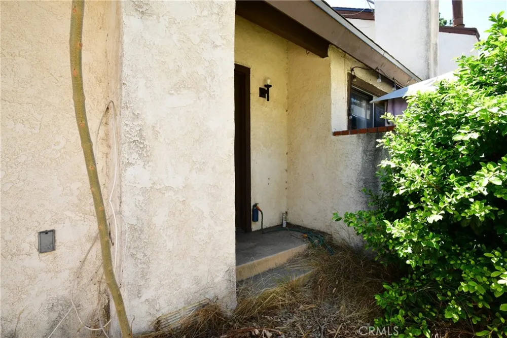 9601 Sylmar Avenue #1 Panorama City, CA 91402