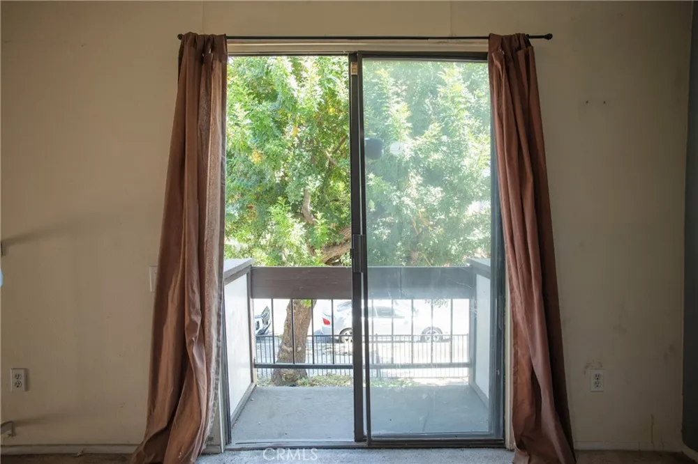 9601 Sylmar Avenue #1 Panorama City, CA 91402