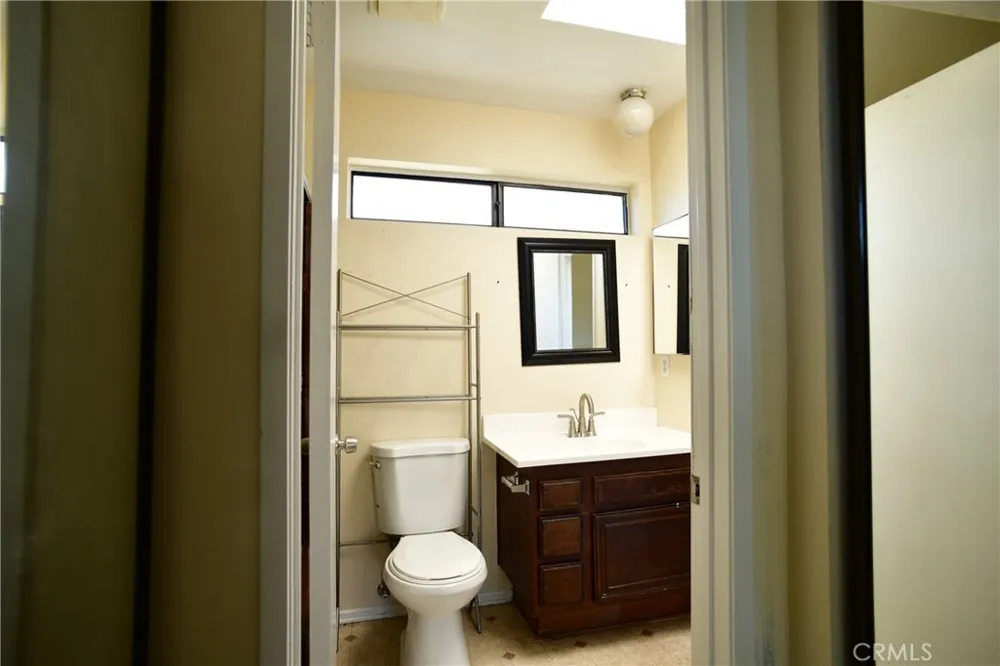 9601 Sylmar Avenue #1 Panorama City, CA 91402