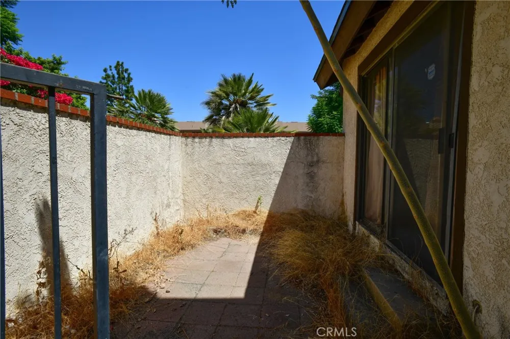 9601 Sylmar Avenue #1 Panorama City, CA 91402