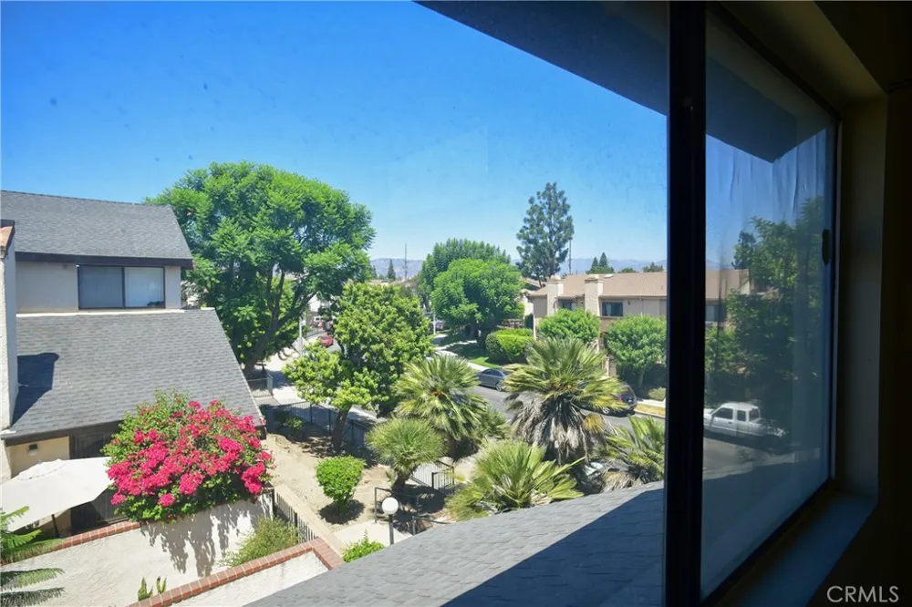 9601 Sylmar Avenue #1 Panorama City, CA 91402