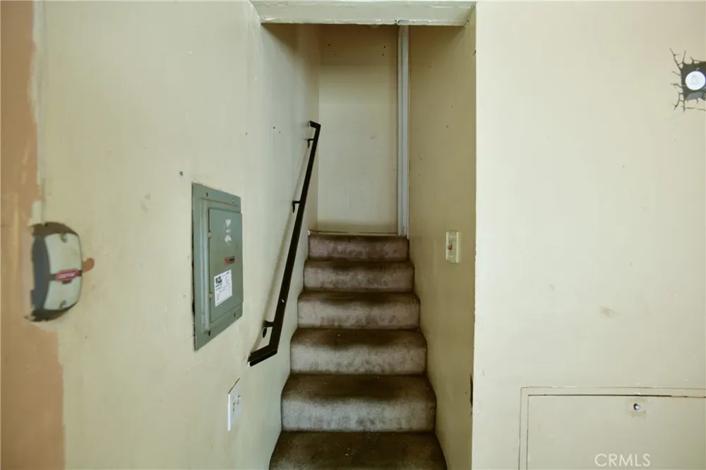 9601 Sylmar Avenue #1 Panorama City, CA 91402