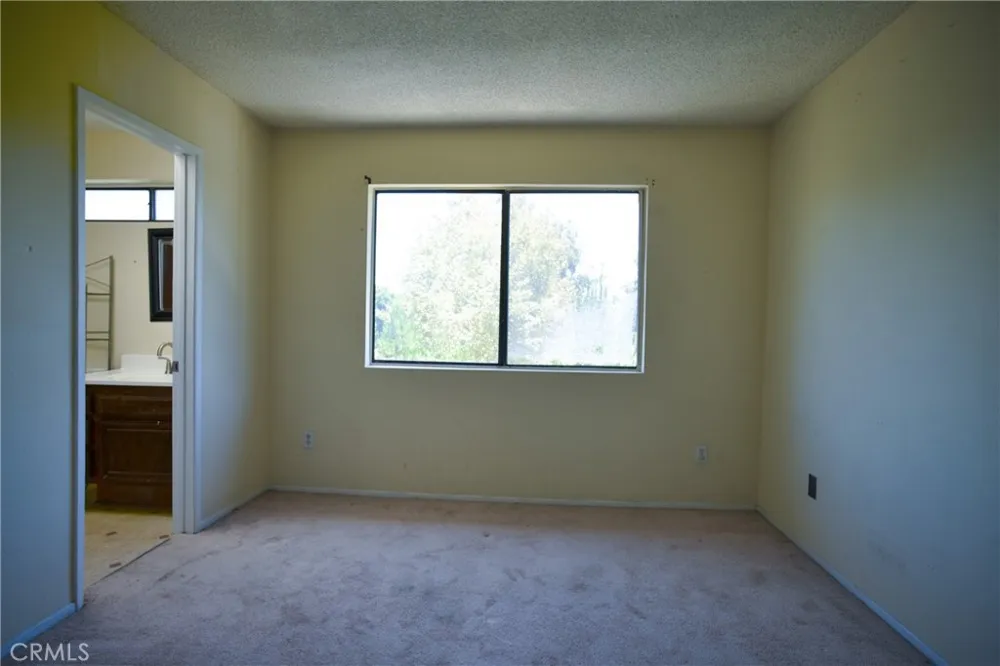 9601 Sylmar Avenue #1 Panorama City, CA 91402