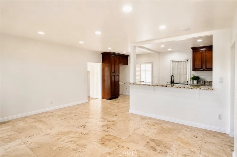 13081 Sandra Garden Grove, CA 92843