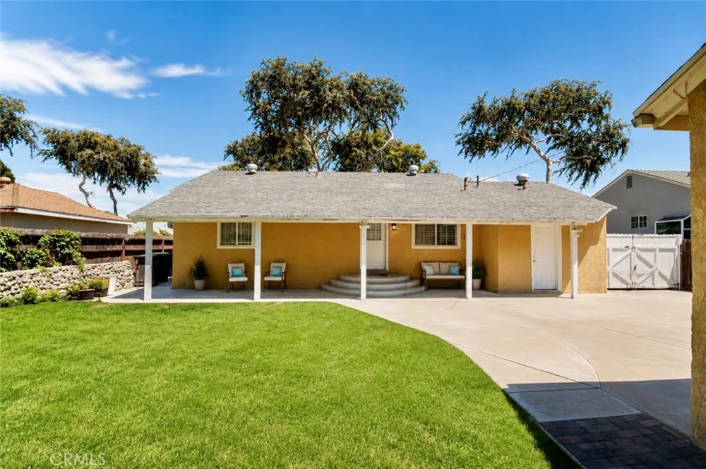 13081 Sandra Garden Grove, CA 92843
