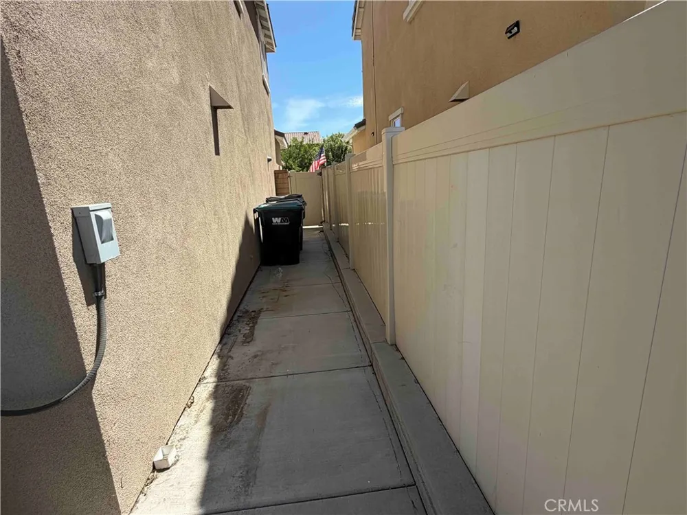24598 Comanche Creek Menifee, CA 92584
