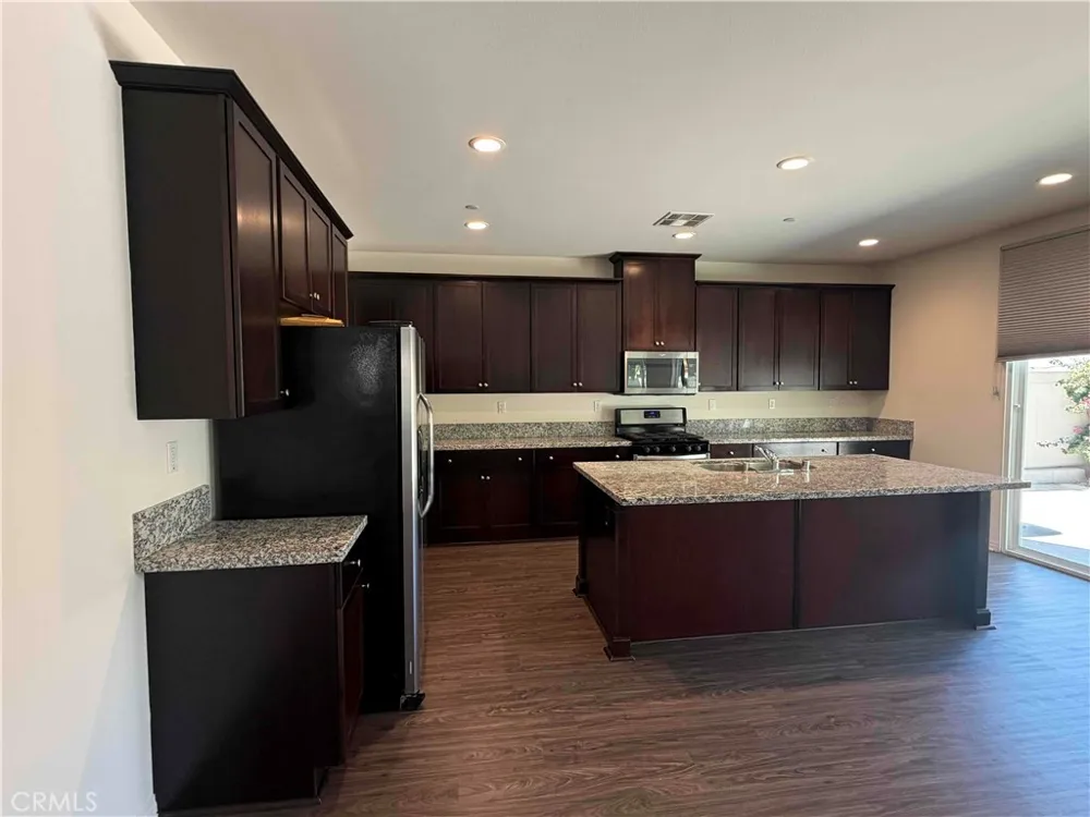 24598 Comanche Creek Menifee, CA 92584