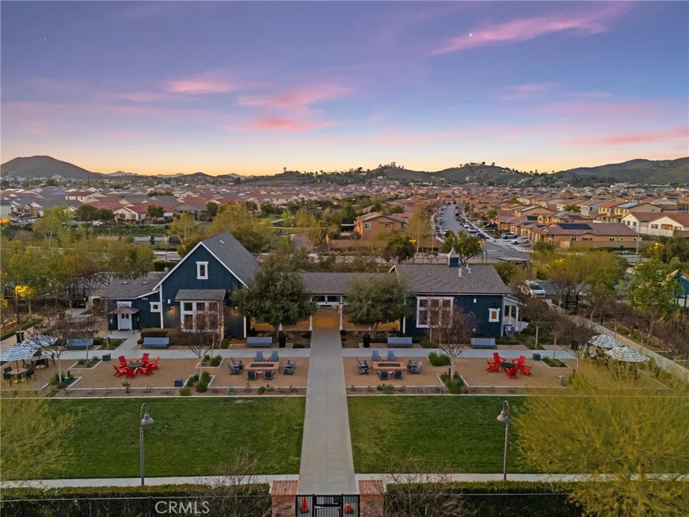 24598 Comanche Creek Menifee, CA 92584
