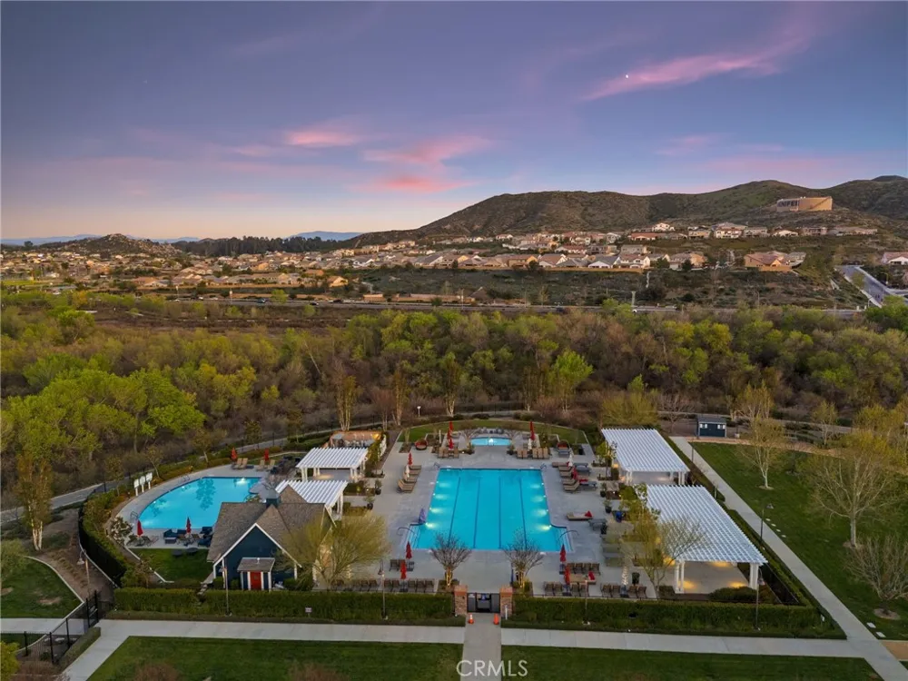 24598 Comanche Creek Menifee, CA 92584