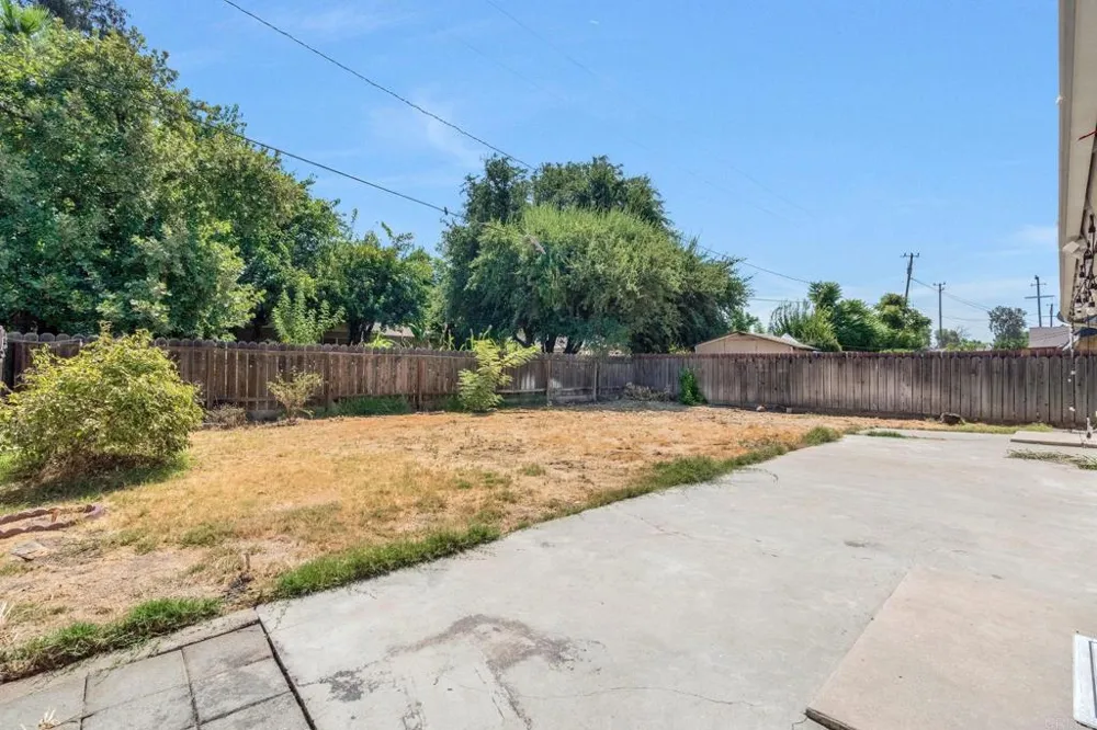 413 S Villa Street Fresno, CA 93727