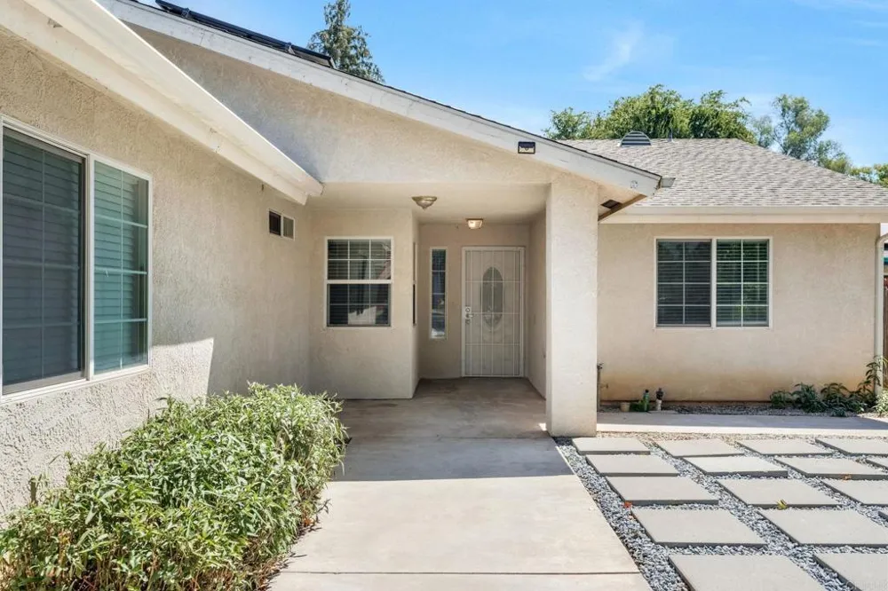 413 S Villa Street Fresno, CA 93727