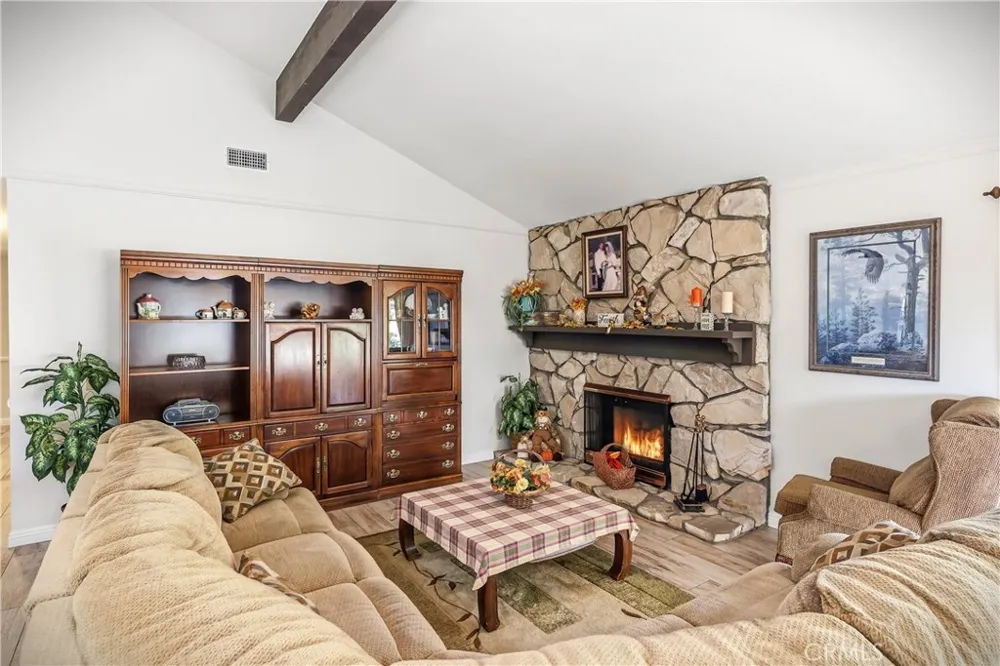 181 Miramar Upland, CA 91784