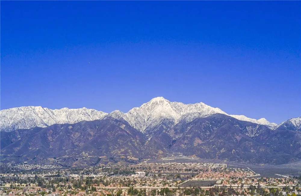 181 Miramar Upland, CA 91784