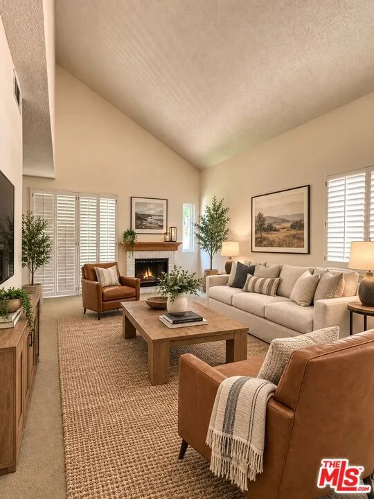 11828 Alderbrook Street Moorpark, CA 93021