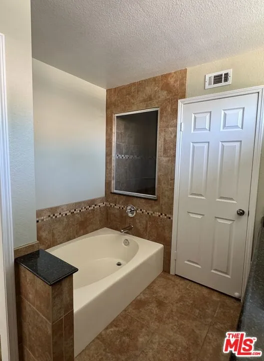 11828 Alderbrook Street Moorpark, CA 93021