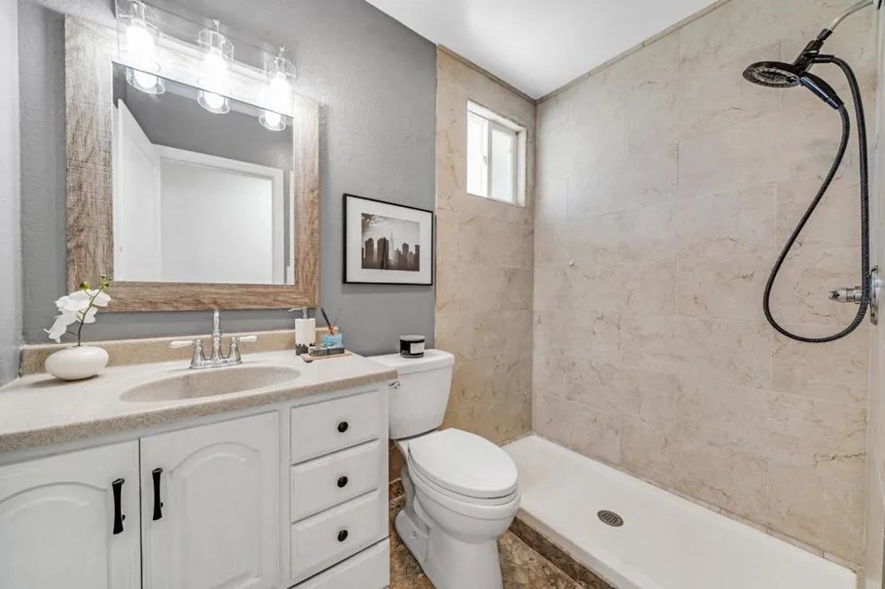621 Macarthur Avenue Redwood City, CA 94063