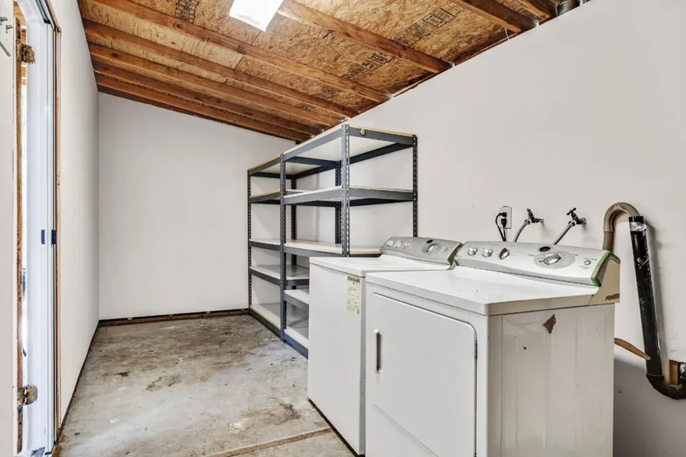 621 Macarthur Avenue Redwood City, CA 94063