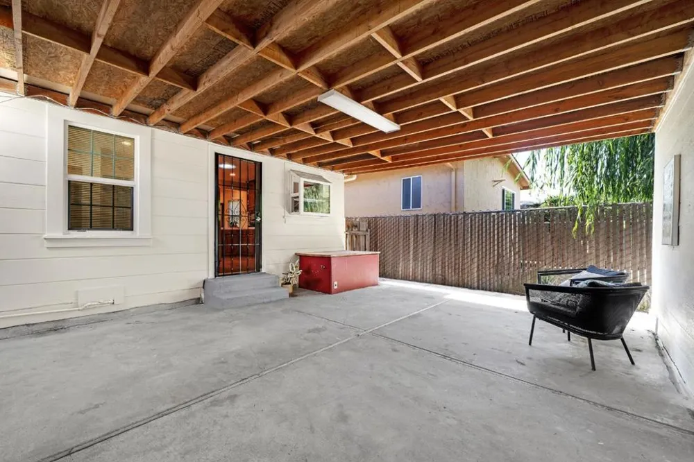 621 Macarthur Avenue Redwood City, CA 94063